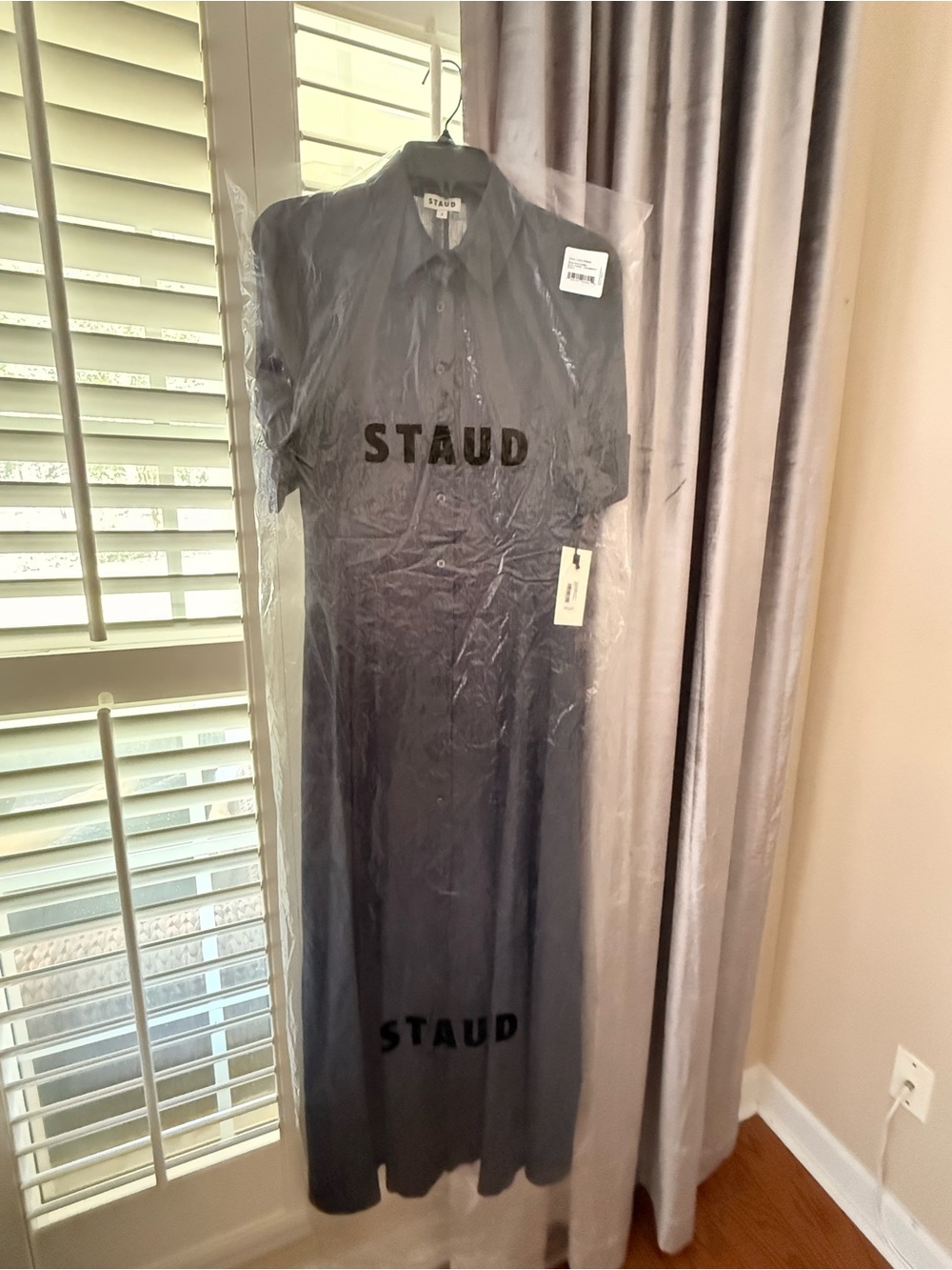 STAUD Black/blue chambray mid -Sleeve Button-Front Midi Shirt Dress